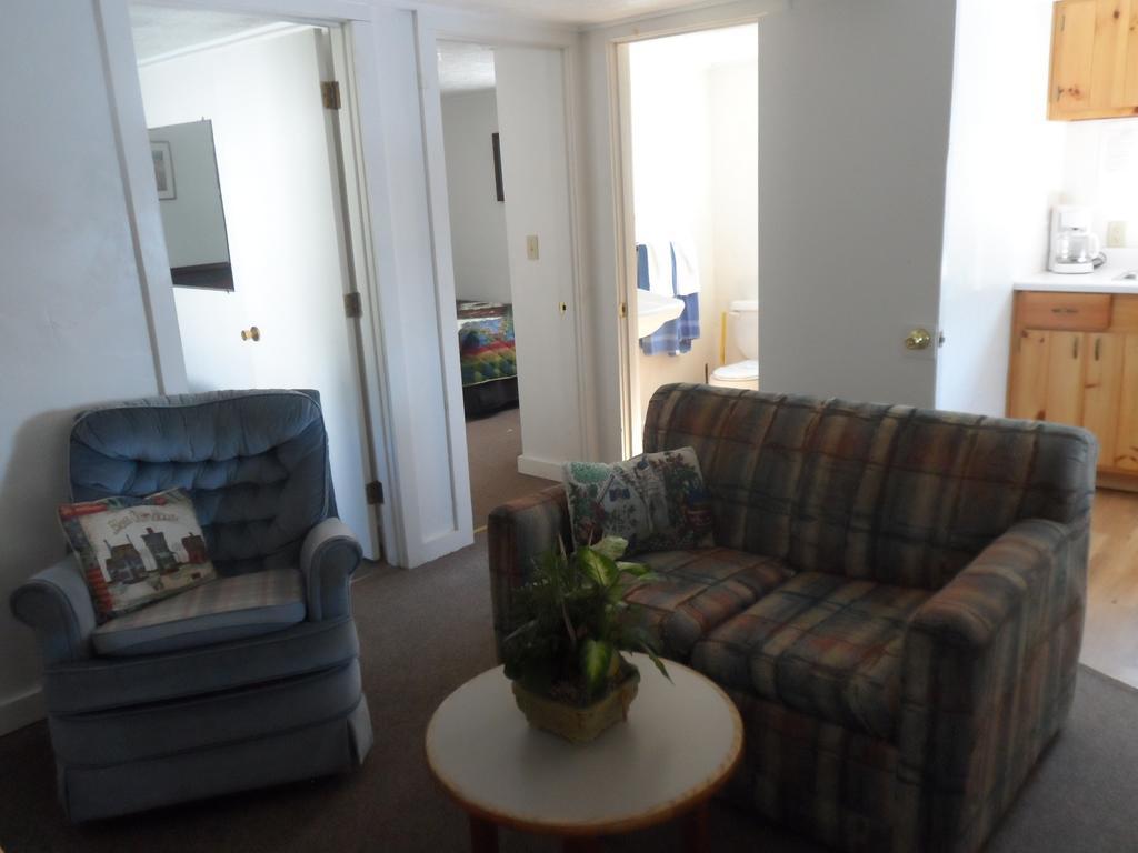 White Oak Motel & Cottages Holderness ห้อง รูปภาพ