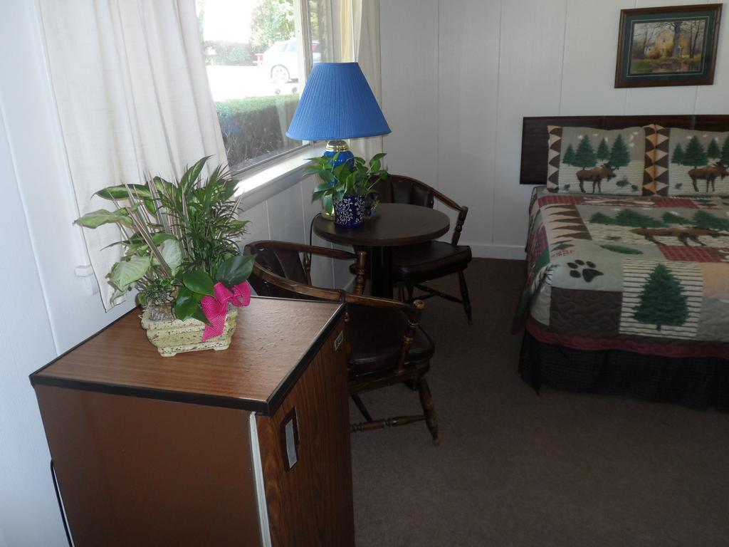 White Oak Motel & Cottages Holderness ห้อง รูปภาพ